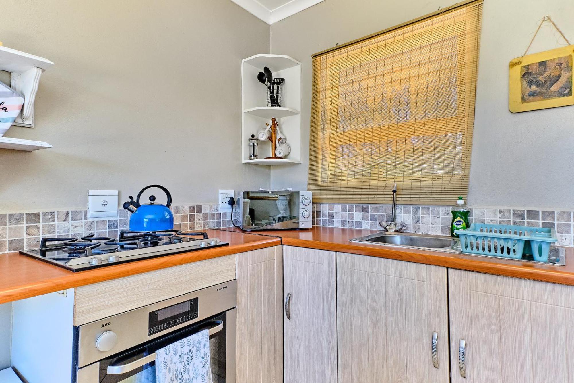 Large 1 Bedroom Cottage, 15 Min From Or Tambo Airport, With Backup Power And Water Germiston Εξωτερικό φωτογραφία