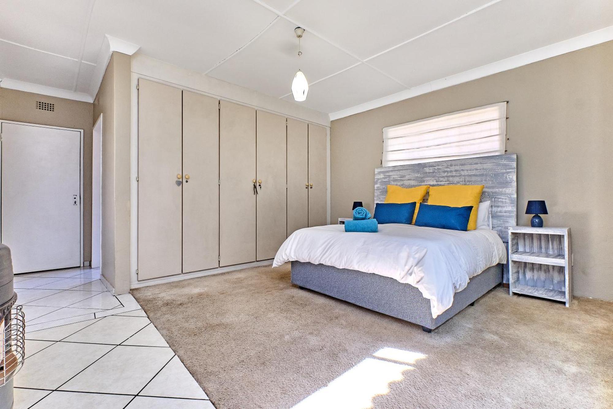 Large 1 Bedroom Cottage, 15 Min From Or Tambo Airport, With Backup Power And Water Germiston Εξωτερικό φωτογραφία